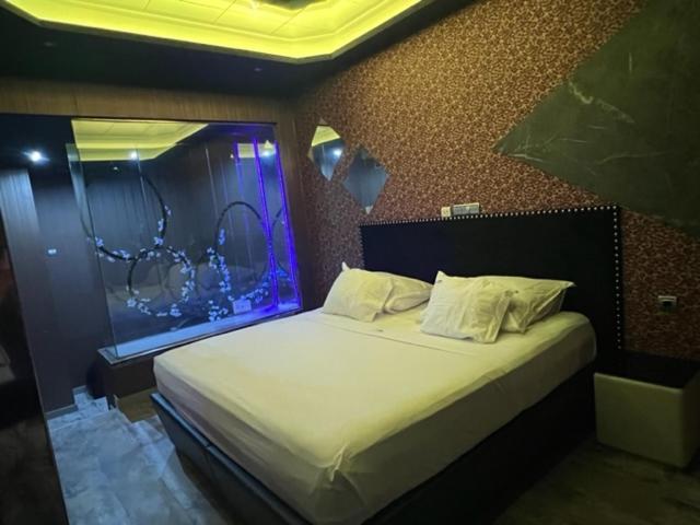 V Hotel Arroyomolinos Kültér fotó